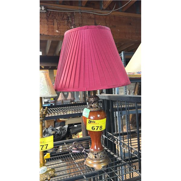 TABLE LAMP WITH SHADE