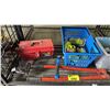 Image 2 : SHELF OF ASSORTED ITEMS INCLUDING; BOLT CUTTERS, LUGGAGE STRAPS, HAMMER & MORE