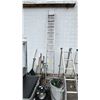 Image 1 : 12' ALUMINUM EXTENSION LADDER