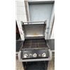 Image 4 : COLEMAN NATURAL GAS BARBECUE