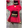 Image 3 : GOLD RAM MOTIF VELVET LOUNGE CHAIR