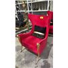 Image 2 : GOLD RAM MOTIF VELVET LOUNGE CHAIR