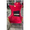 Image 2 : GOLD RAM MOTIF VELVET LOUNGE CHAIR