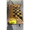 Image 1 : CHECKER BOARD WITH PIECES