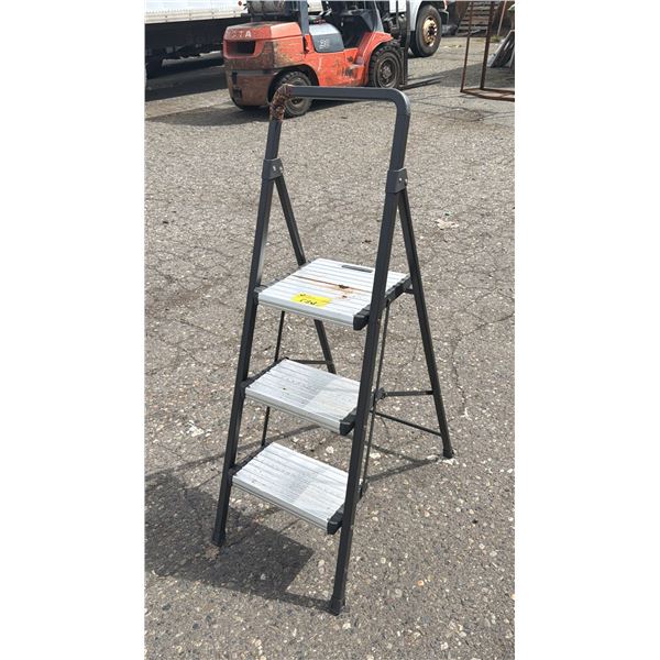 COSCO 3 FOOT FOLDING ALUMINUM STEP-STOOL