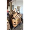 Image 1 : PALLET OF ASSORTED ITEMS: VINTAGE STYLE TURNTABLE, READY-TO-ASSEMBLE FURNITURE, CLASSIC TURRET
