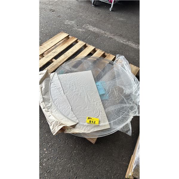 PALLET OF CLEAR ROUND 32" PLEXIGLASS TABLE TOPS *MUST TAKE ALL ON PALLET*