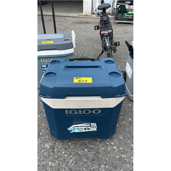 IGLOO MAXGOLD 58L ROLLING COOLER *WORKING CONDITION UNKNOWN/MAY BE MISSING PARTS & OR PIECES*