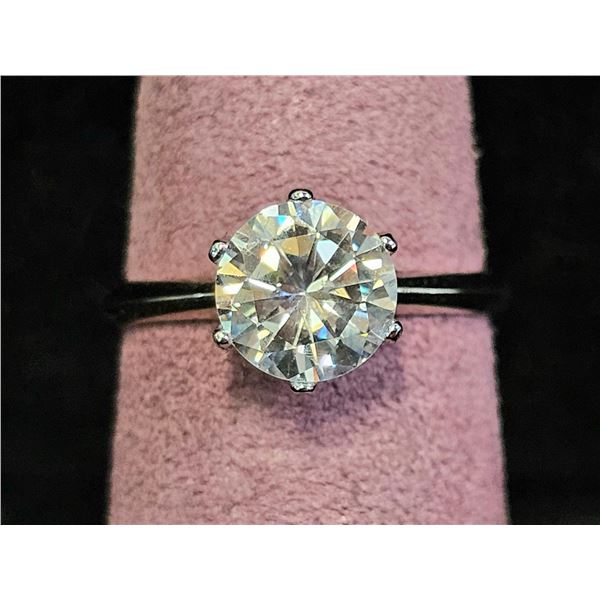 *NEW* .925 SILVER 2CT SIMULATED DIAMOND (CZ) SOLITAIRE RING SIZE 7