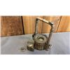 Image 5 : SMALL CLAY TREE STUMP TEAPOT