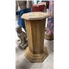 Image 2 : 28.5" TALL WOOD PEDESTAL