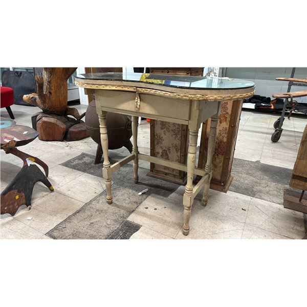 SMALL KIDNEY SHAPED MIRROR TOPPED TABLE (MIRROR LIFTS OFF OF TABLE TOP)
