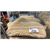 Image 2 : (2) SMALL SHEEPSKIN RUGS