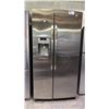 Image 1 : GE STAINLESS STEEL SIDE-BY-SIDE FRIDGE WITH WATER/ICE DISPENSER 36"W