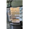 Image 2 : LG STAINLESS STEEL FRIDGE WITH ROLLOUT FREEZER 32.5"W