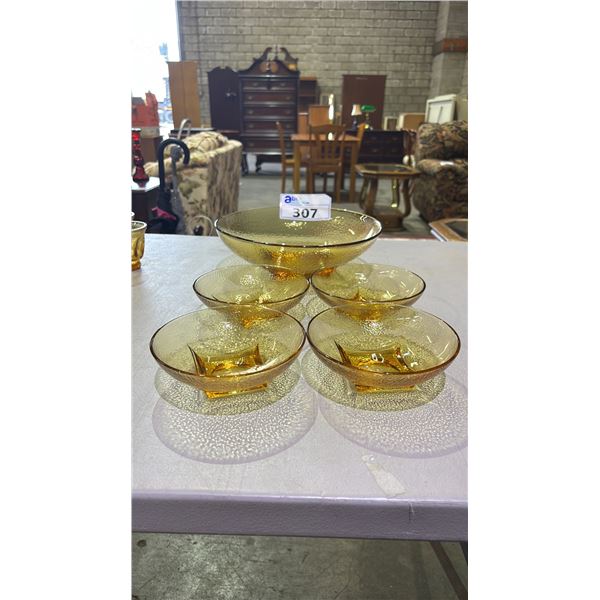 VINTAGE AMBER GLASS SERVING BOWL WITH 4 INDIVIDUAL BOWLS