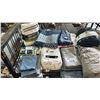Image 2 : SHELF OF ASSORTED PILLOW CASES, SHEET SETS, CURTAIN PANELS & MORE
