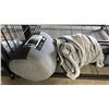 Image 2 : REVERSIBLE DOUBLE/QUEEN COMFORTER & (2) REVERSIBLE THROW BLANKETS