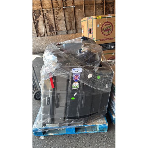 PALLET OF ASSORTED ITEMS INCLUDING; LUGGAGE, ARTIKA LIGHTING, MOTION ACTIVATED FLOOD LIGHT & MORE