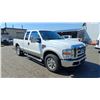 Image 4 : 2008 FORD F350 LARIAT SUPER DUTY, 2DR EXT CAB PICKUP, WHITE, VIN 1FTWX30R58EB14290,
