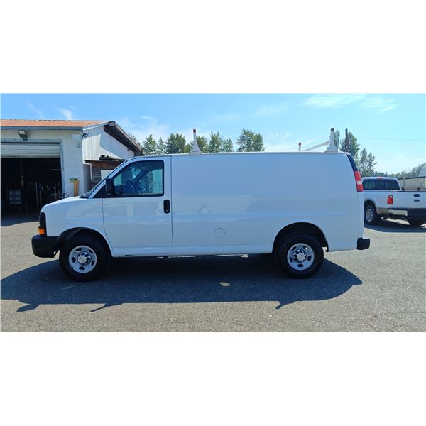 2015 CHEVROLET EXPRESS, 3DR CARGO VAN, WHITE, VIN 1GCWGFFF0F1170897,