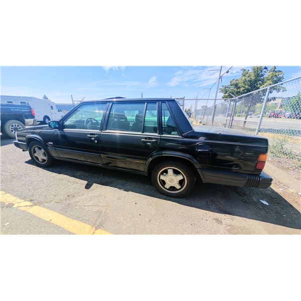 1988 VOLVO 740 TURBO INTERCOOLER, 4 DOOR SEDAN, BLACK, VIN YV1FX874XJ1263454,