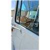 Image 13 : 1999 INTERNATIONAL 4700 T444E, 2DR COMMERCIAL CARGO, WHITE, VIN 1HTSCABP4XH667409,