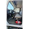 Image 4 : 1999 INTERNATIONAL 4700 T444E, 2DR COMMERCIAL CARGO, WHITE, VIN 1HTSCABP4XH667409,