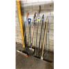 Image 2 : BROOM, SHOVEL, LARGE PRY BARS & MORE