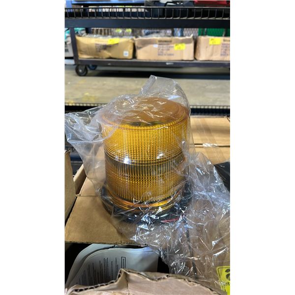 CASE OF *NEW* WHELAN 2022 SERIES STROBE BEACONS