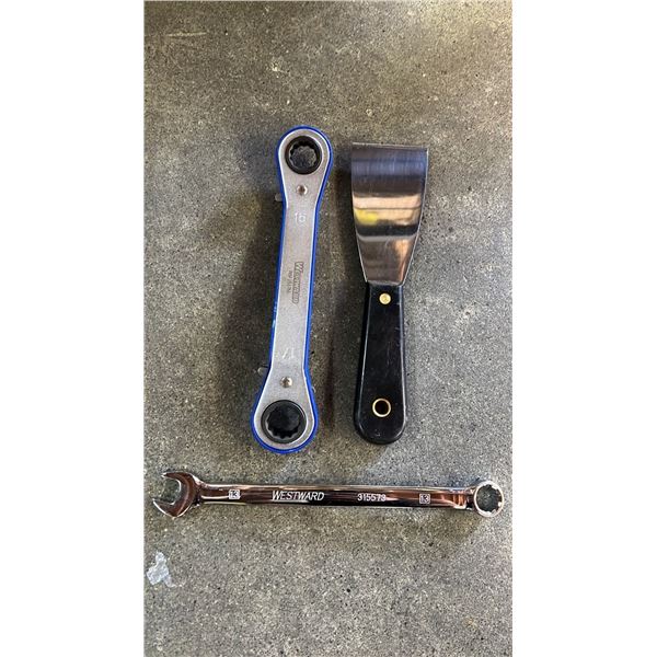 BOX OF ASSORTED *NEW* WESTWARD COMBINATION WRENCHES & REVERSIBLE WRENCHES