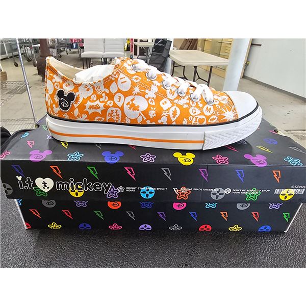 *NEW IN BOX* PAIR OF DISNEY SIZE 39 ORANGE "IT'S MICKEY" SNEAKERS