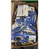 Image 2 : BOX OF ASSORTED *NEW* WESTWARD UTILITY KNIVES