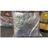 Image 3 : (5) *NEW* INDUSTRIAL GRADE 20" X 20" WELDING PILLOWS