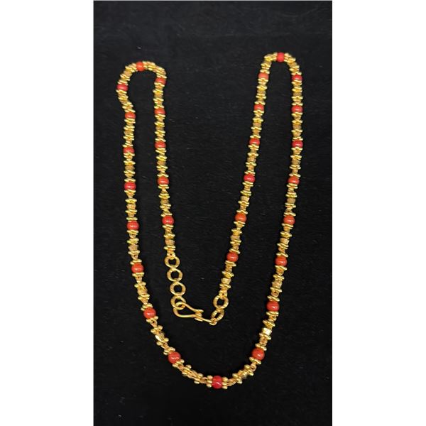 APPROX 22K NECKLACE (28") WITH PINK BEADS (31.7G)