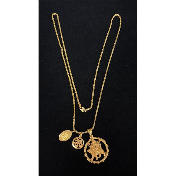 APPROX 22K CHAIN (28") WITH THREE APPROX 20K+ PENDANTS (30.8G)