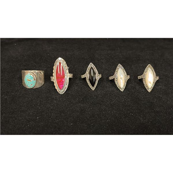 FIVE SILVER LADIES RINGS WITH ASSORTED SETTINGS (30.9G)