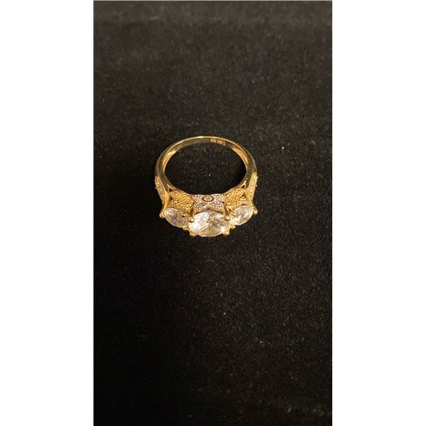 APPROX 14K LADIES CLUSTER RING SET WITH CUBIC ZIRCONIA (4.8G)