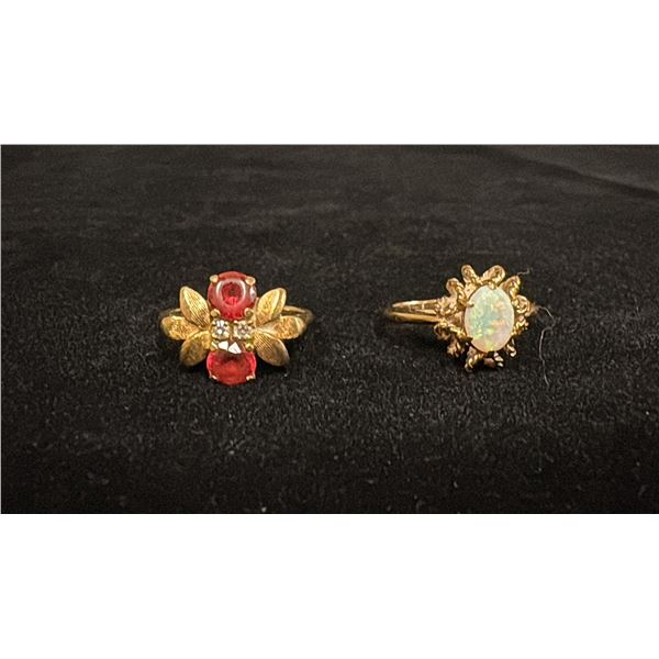 APPROX 14K LADIES RING SET WITH OPAL & APPROX 14K LADIES RING SET WITH GARNETS & DIAMONDS (5.3G)