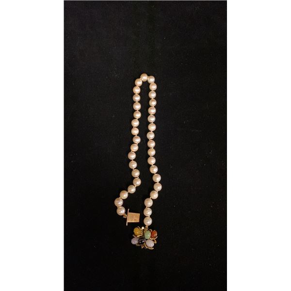 PEARL NECKLACE (14") WITH JADEITE SETTINGS & APPROX 14K CLASP (7G)
