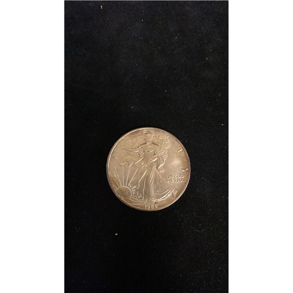 1988 USA LIBERTY 1 OZ SILVER DOLLAR