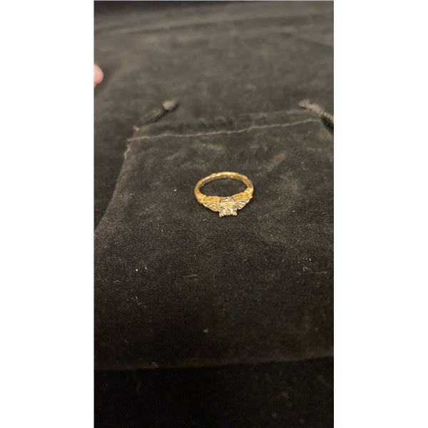 APPROX 10K LADIES RING SET WITH DIAMONDS (.015-.08 CT) (2.5G)