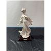 Image 1 : Giuseppe Armani Porcelain Figurine