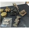 Image 4 : Metal Decorative Desk Pieces