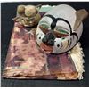 Image 2 : Decor Lot: Mask, Silver Dish, Cloth