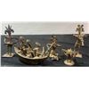 Image 2 : Figurines and Decorative Objects