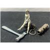 Image 10 : Collectibles Lot With Figurines and Nov