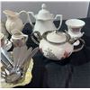 Image 5 : Porcelain Tableware and Flatware Set