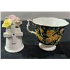 Image 10 : Porcelain and Glass Collectibles Lot
