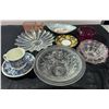 Image 1 : Decorative Glass and Porcelain